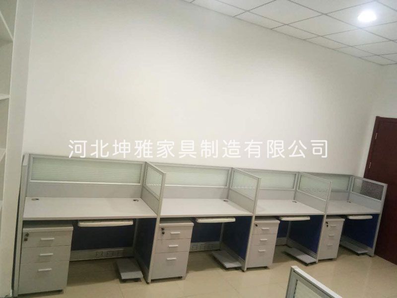 集中辦公家具-保定辦公家具