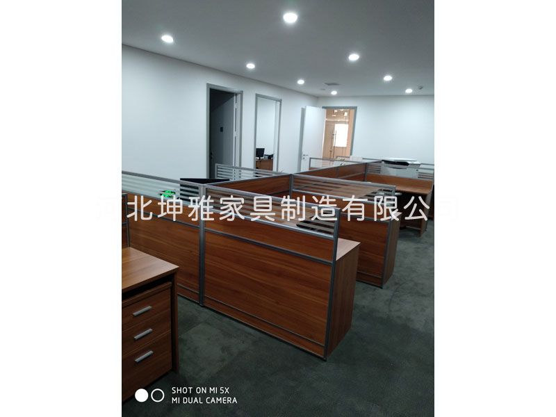 集中辦公家具-河北民用家具廠家